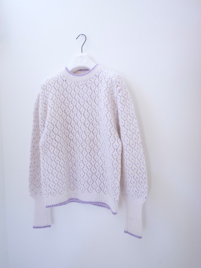 Design knit sweater