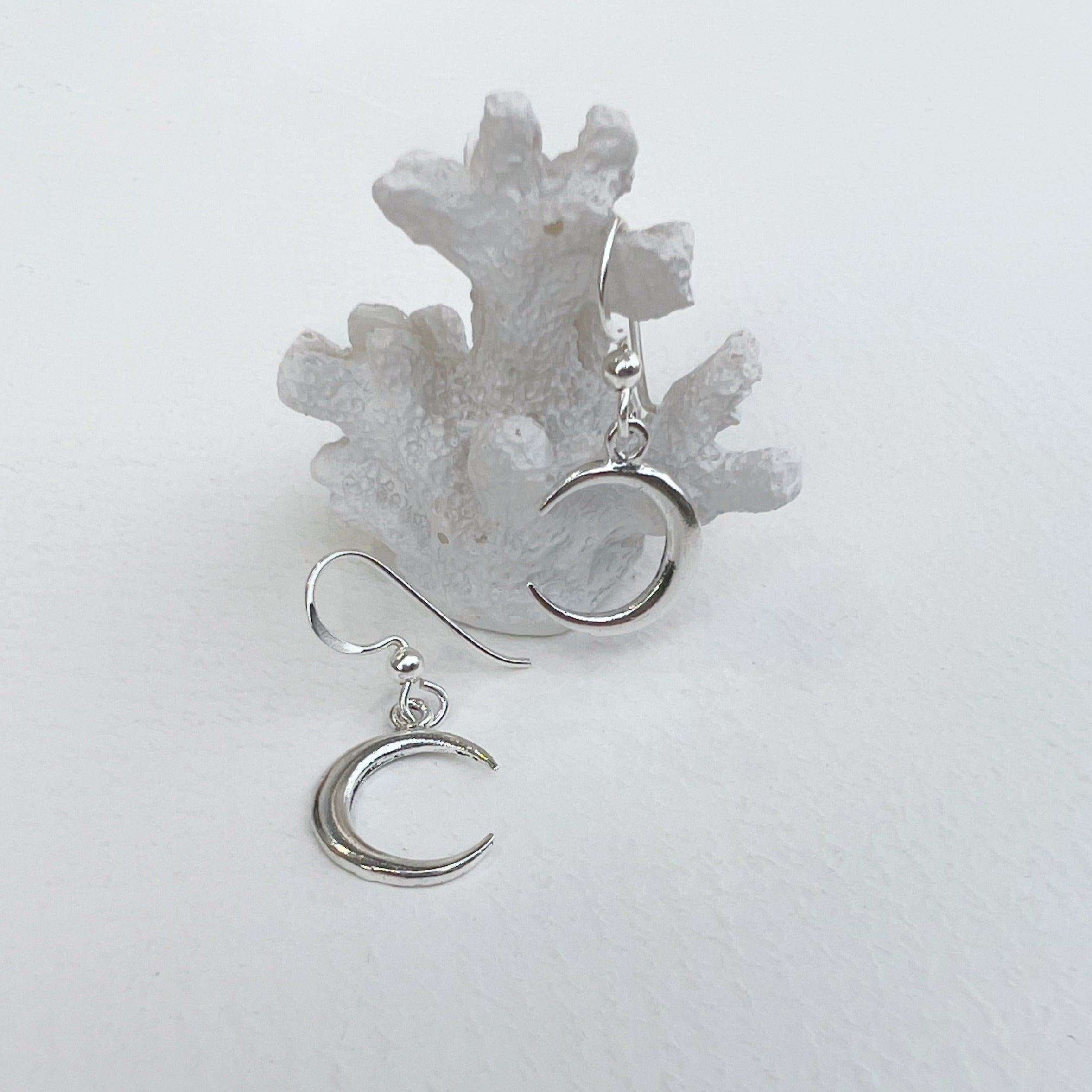 三日月 フック ピアス 月星 ◇◇ | 【公式通販】鎌倉のシルバー