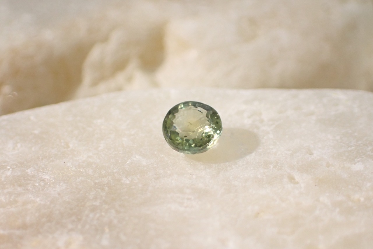 グリーンサファイア　0.42ct　[C1‐241]