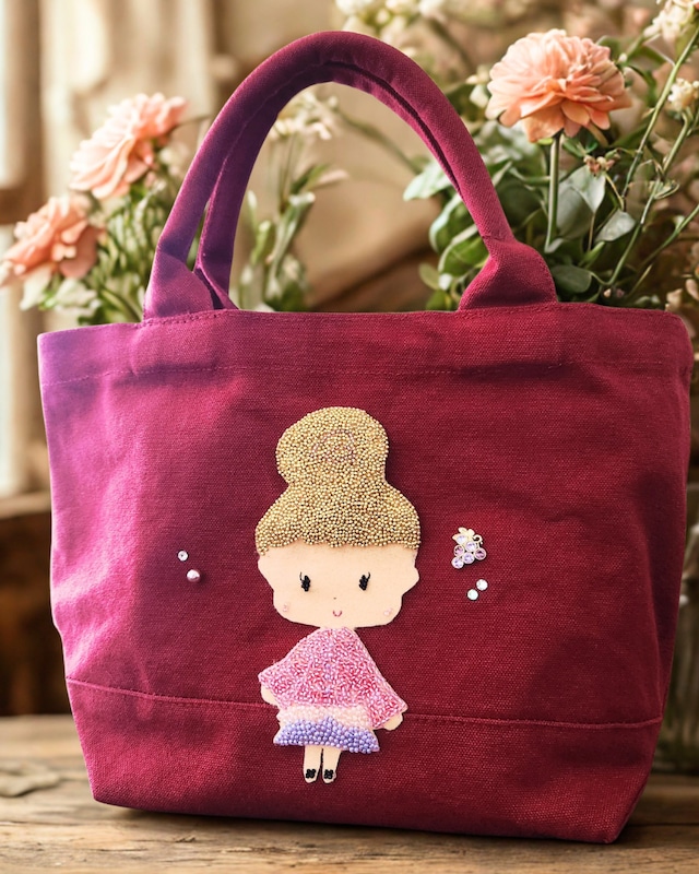 ♡ビーズ刺繍トートバッグ♡ シャンパン・ベリー