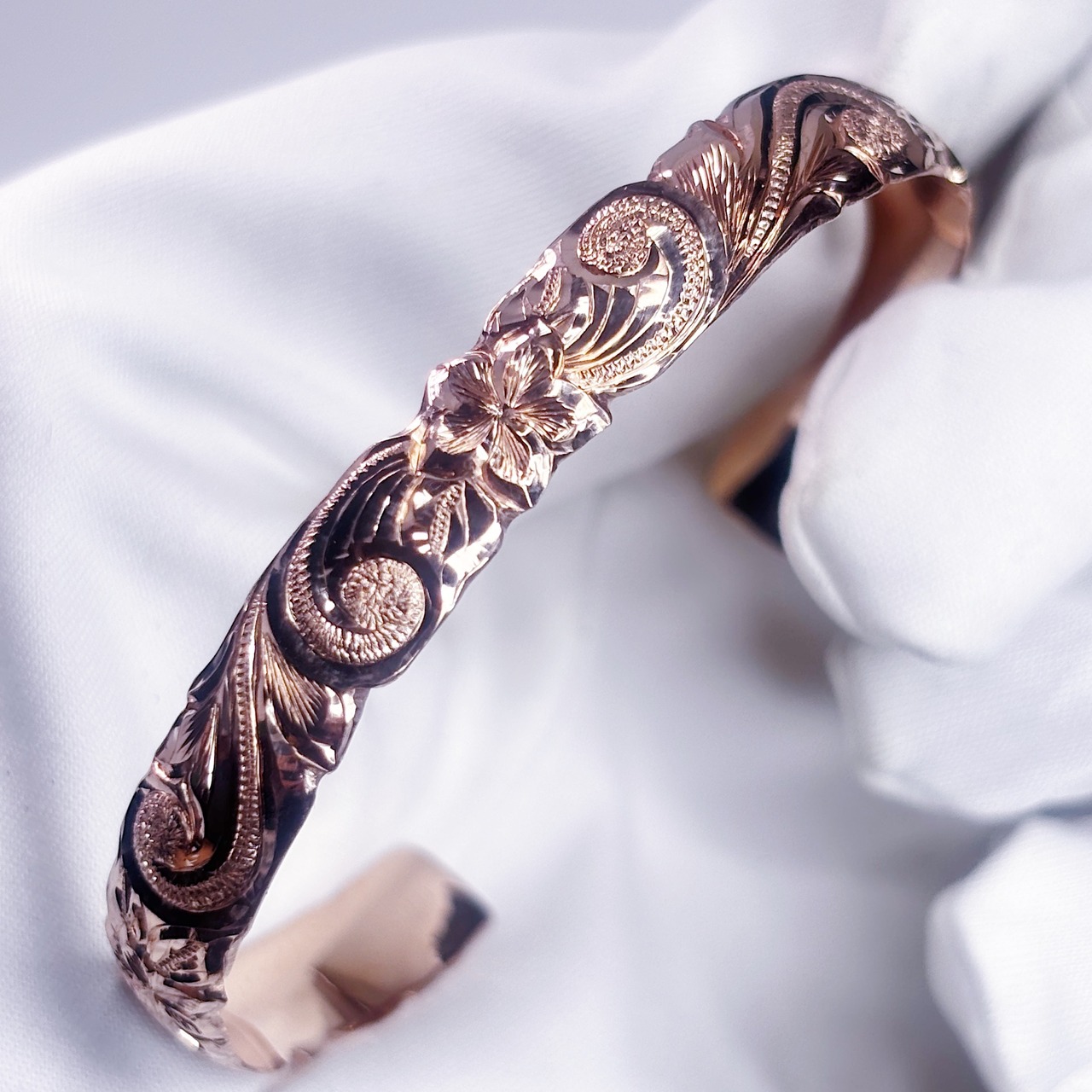 Heritage Bangle-Pink Gold-