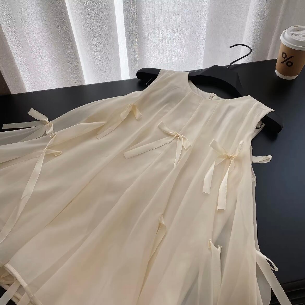 ribbon flare sleeveless tops