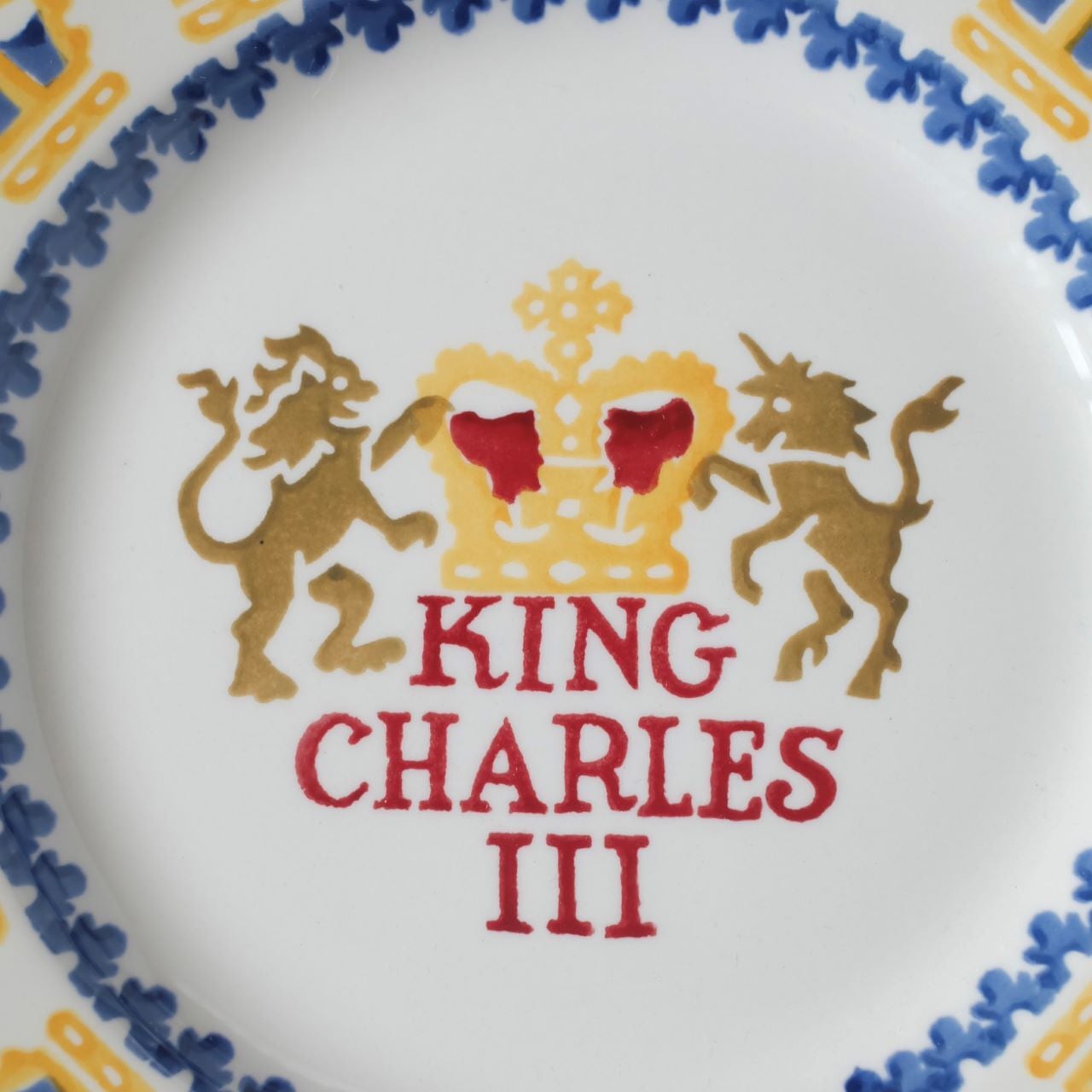 ロイヤルコレクションチャールズ国王戴冠式　コロネーション記念プレート チャールズ国王コロネーション記念 -King Charles III-》プレート