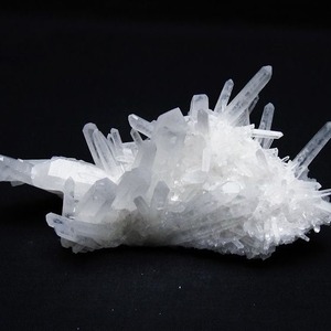 水晶 クラスター 四川省産 水晶 原石 一点物   172-2967