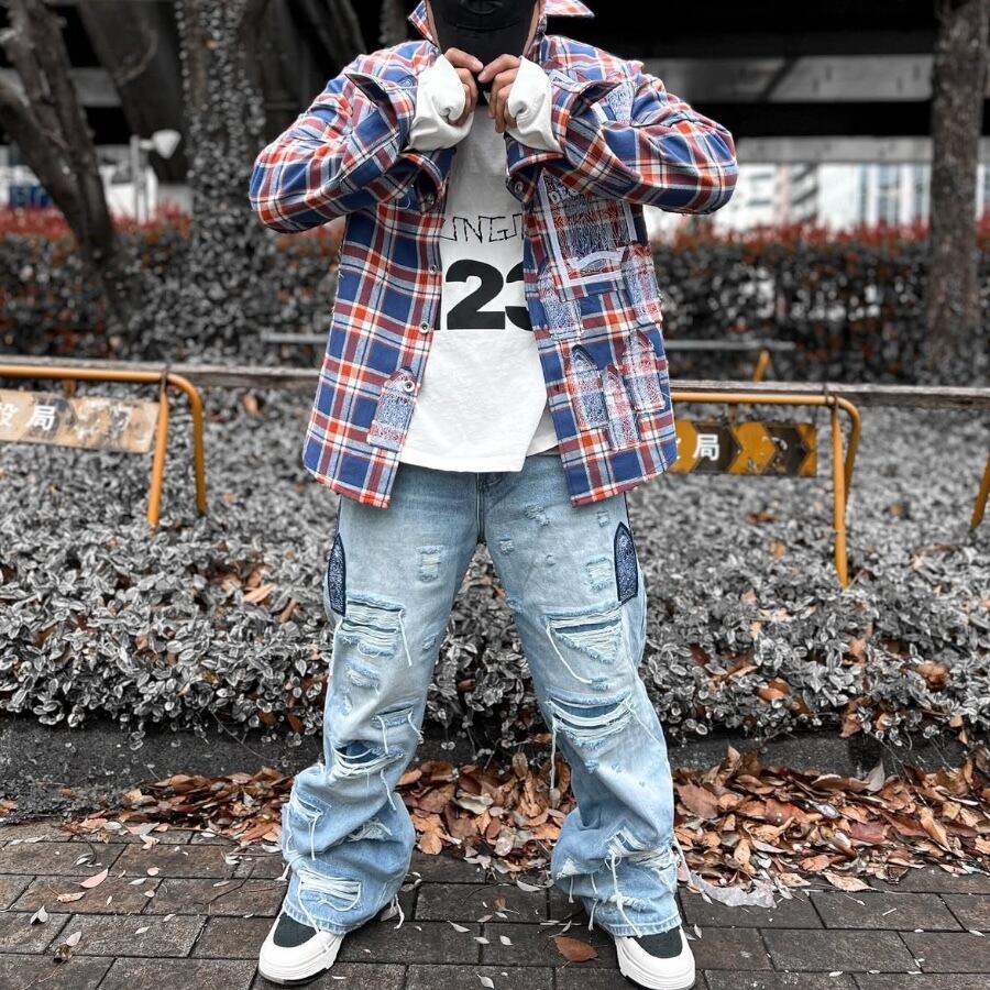 WHO DECIDES WAR】SIDE PATCH RELAXATION DENIM | AYIN