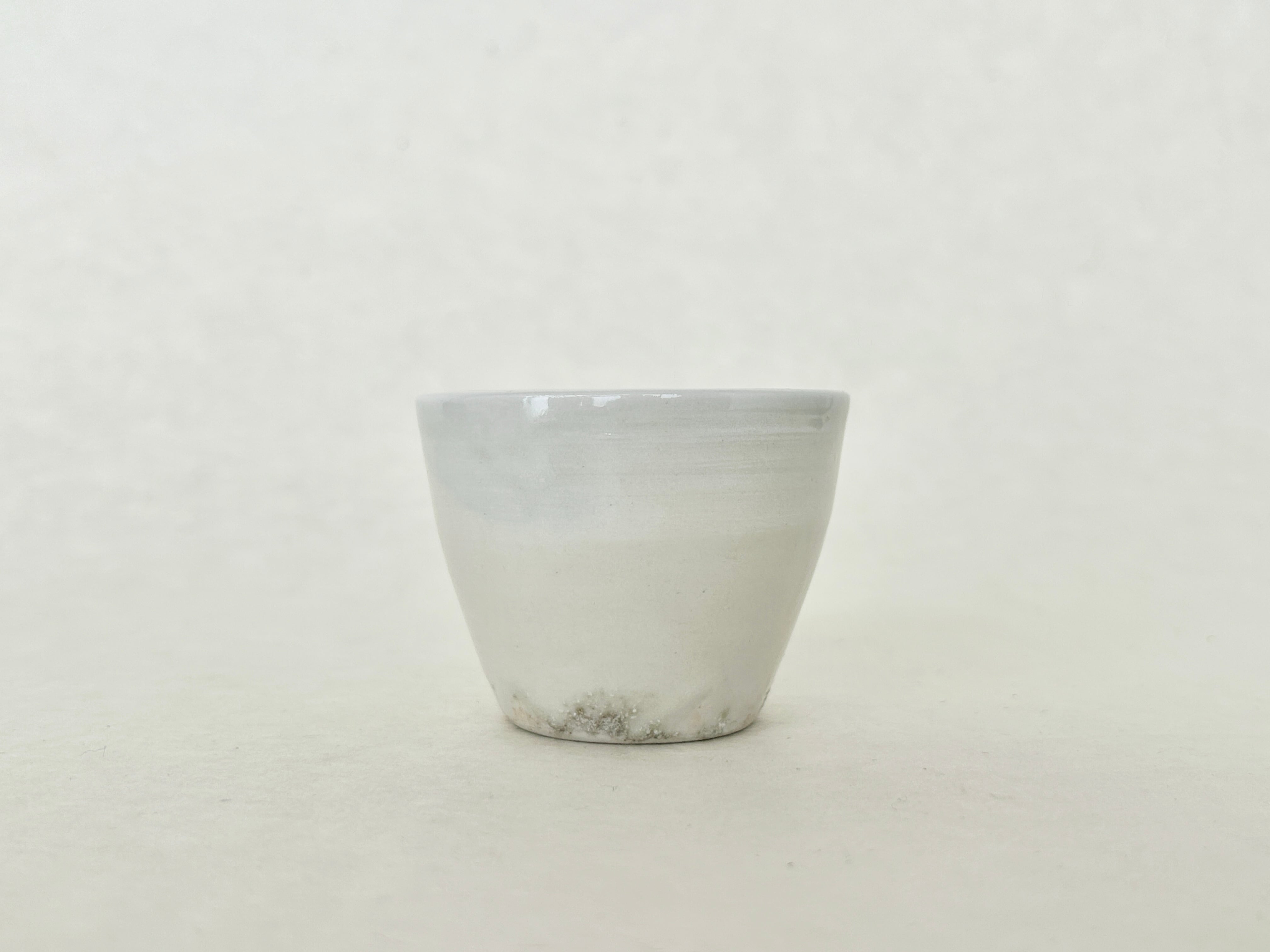 中国陶磁器 明成化 お猪口型 中国陶磁器 明成化 お猪口型｜中国陶磁器