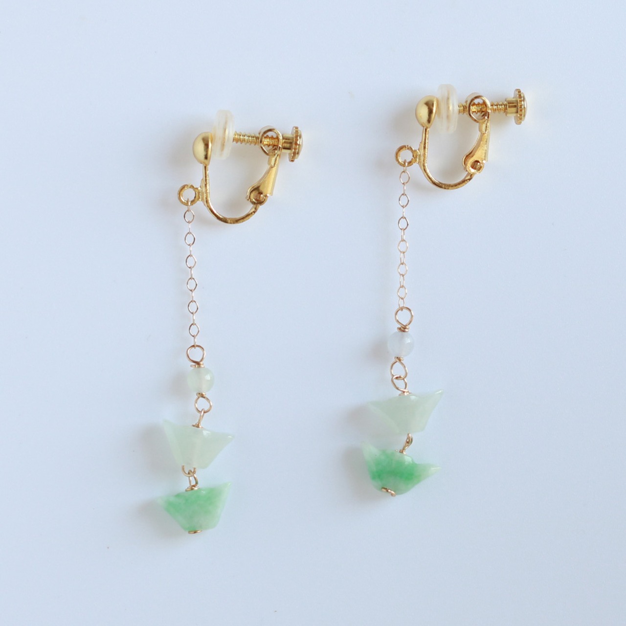 クラシカルな彫り翡翠を現代風に！！ 銀子翡翠 チェーン ピアスorイヤリング A貨翡翠 jd_mm1068