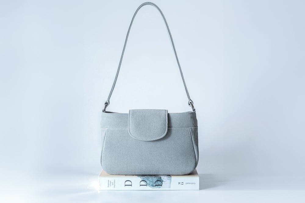 Une femme ユヌファム