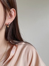 SS バイカラーハートフープピアス