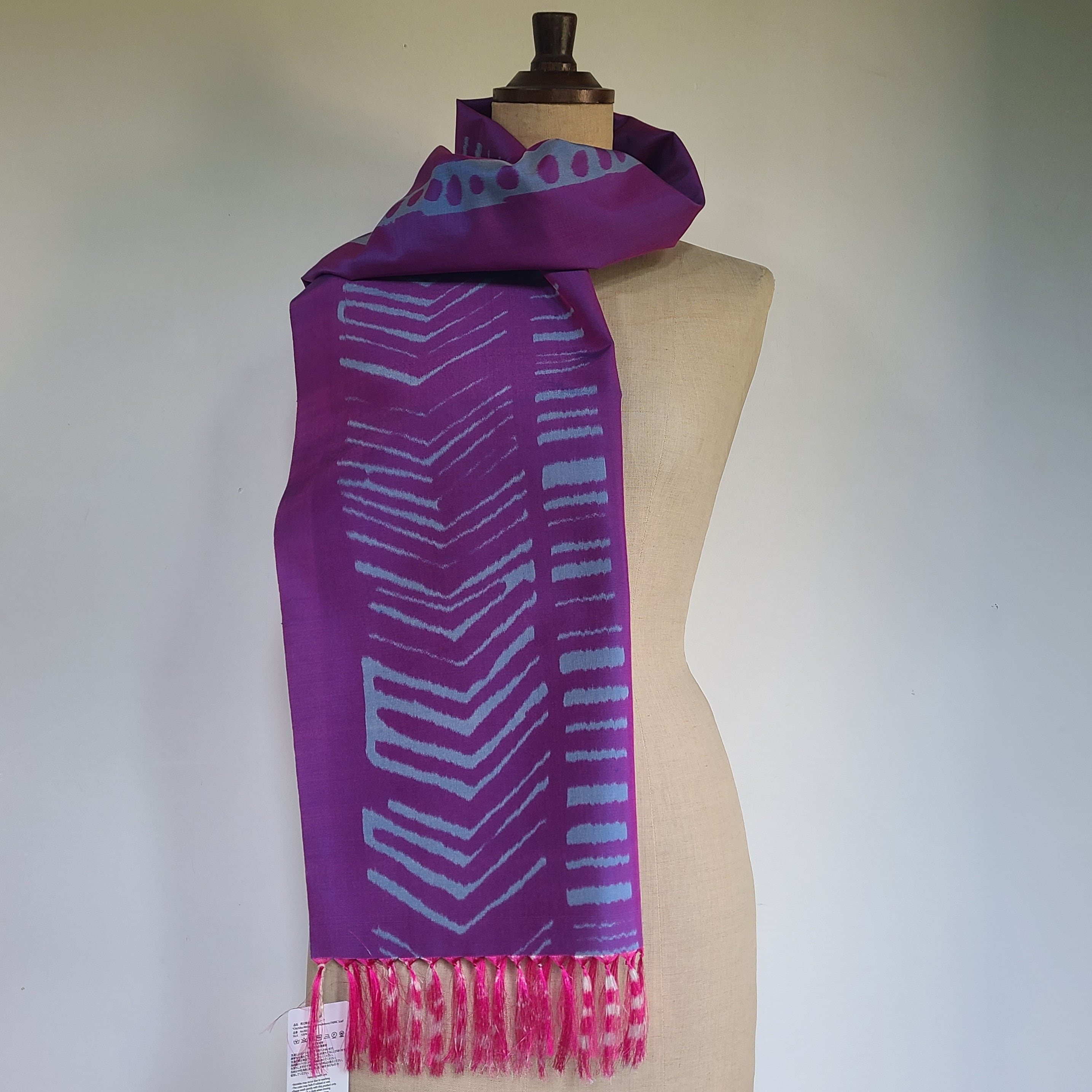 ☆秩父☆銘仙☆飯塚☆洗い張り☆反物☆百合☆大輪☆横段☆正絹☆ No.471 【引換券】秩父銘仙反物 一反 ／ 着物 伝統工芸 正絹