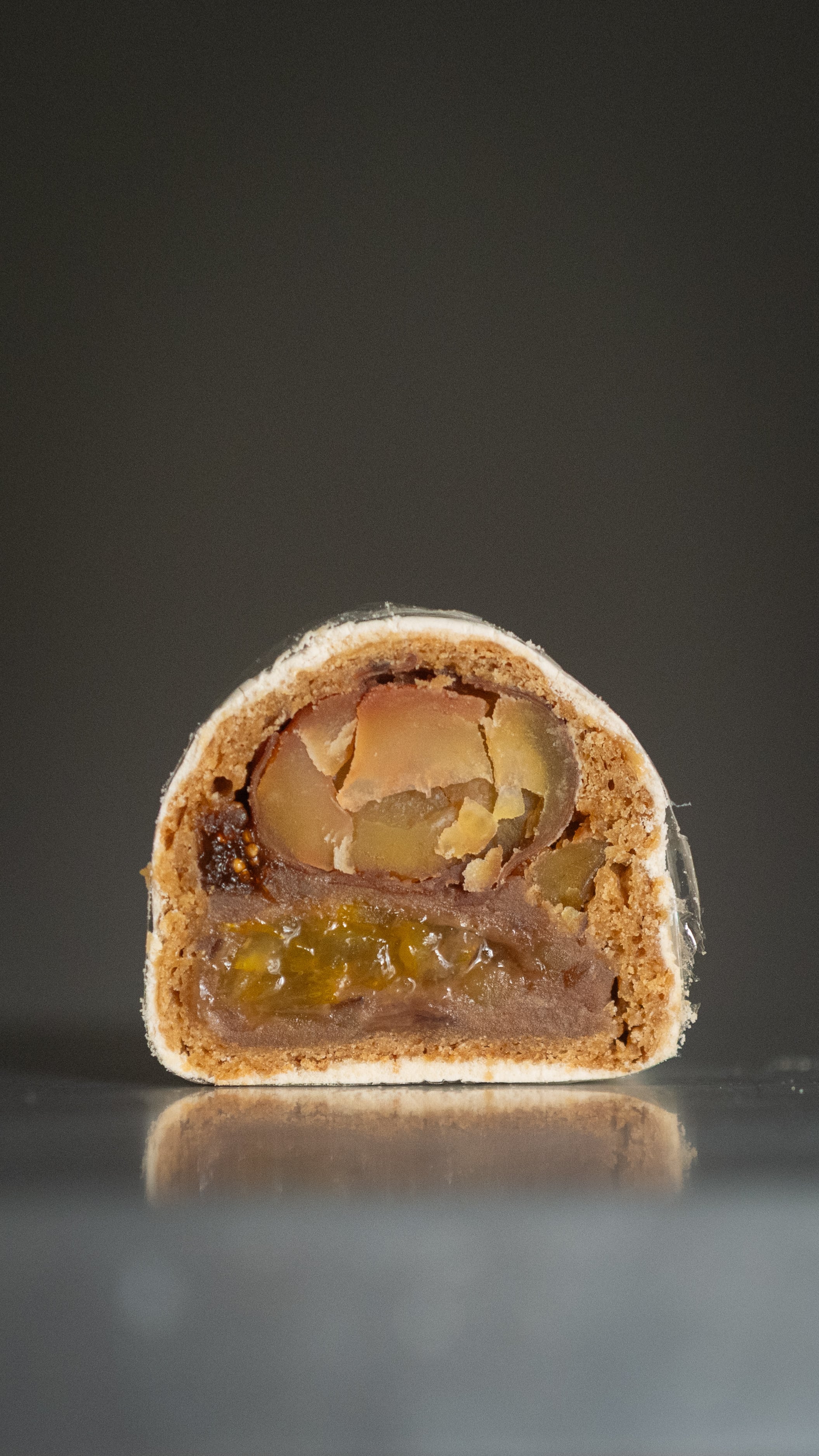 渋皮栗と柚子と和三盆のシュトレン