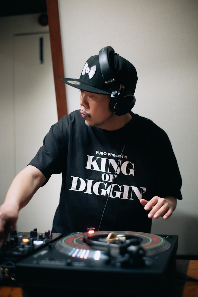 KING OF DIGGIN’ Official T-shirt 《BLACK・WHITE》