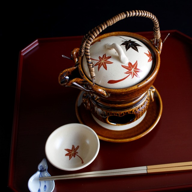 紅葉尽くし　土瓶蒸し　飴釉