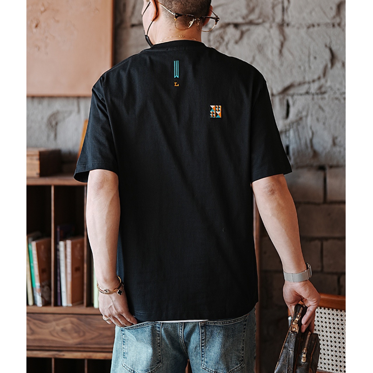Embroidered crew neck t-shirt 0611 - 3