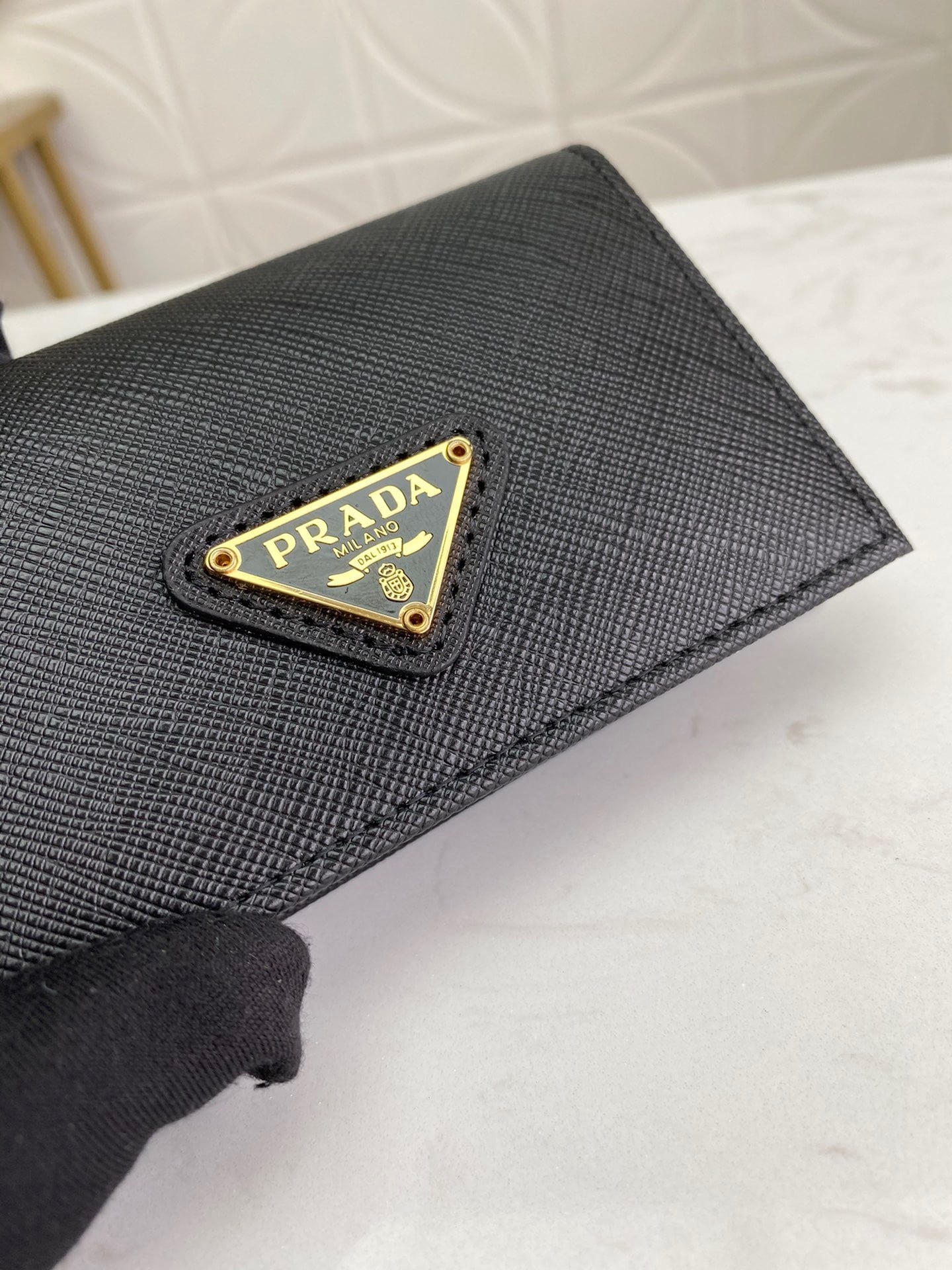 【！値下げ中！】PRADA カードケース　コンパクト財布