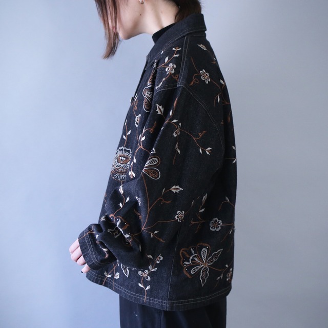 "刺繍" flower and beads design over silhouette black denim jacket