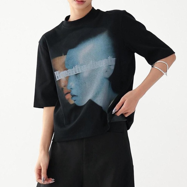 Graphic portrait print tee 2 types　V2887