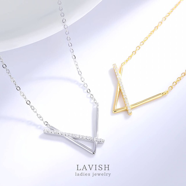 ワイドVモチーフ ネックレス ｜ 上品 レディース
