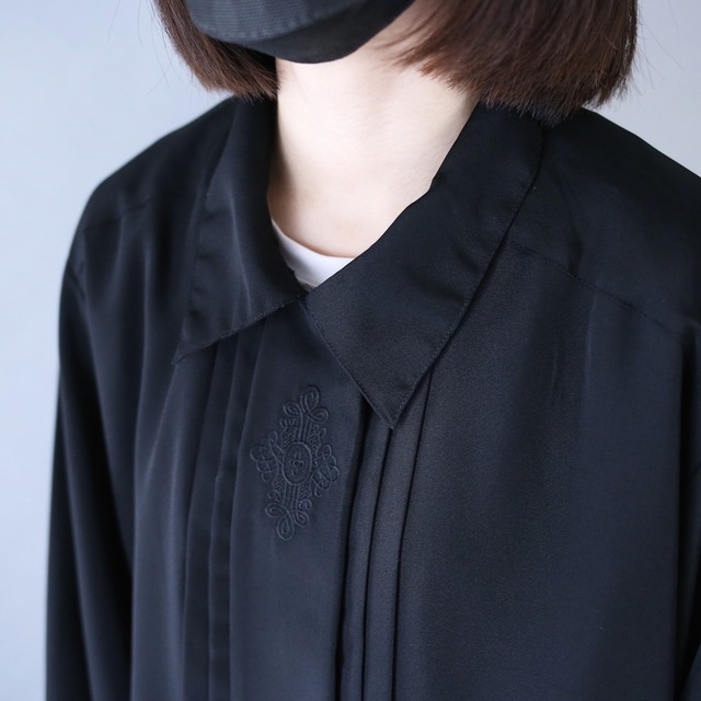 "刺繍" fry-front and pleats design black one-tone mode shirt