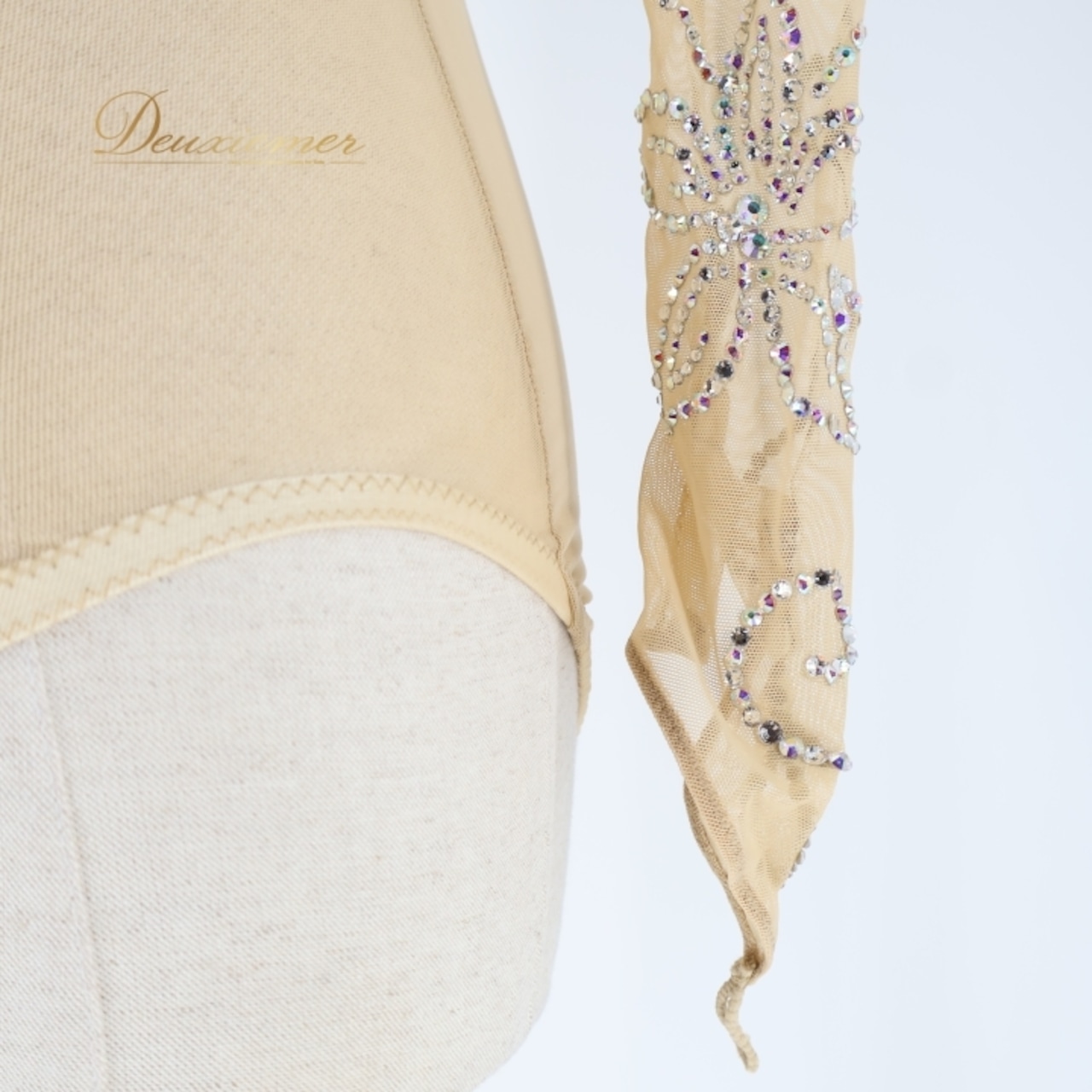 ダンス 衣装 トップス レオタード ベージュ系 新体操 社交ダンス フィギュアスケート ボディスーツ ラインストーン 競技 競技用 ダンス衣装 イベント ステージ 伸縮 ストレッチ 花 上品 華やか シルバー系