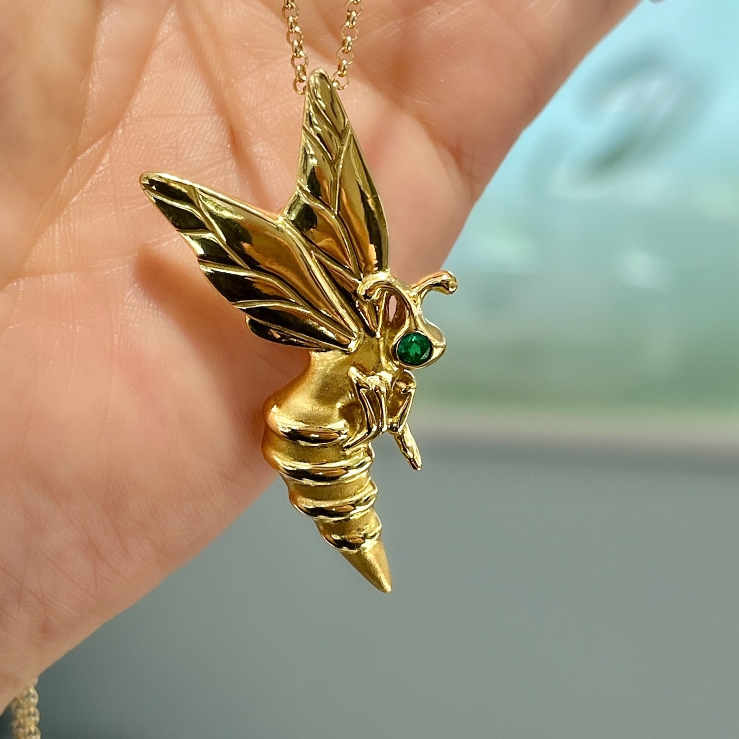 18K Gold and Emerald Bee Brooch / 18金×エメラルドの蜂 18K Gold and Emerald Bee Brooch / 18金×エメラルドの蜂