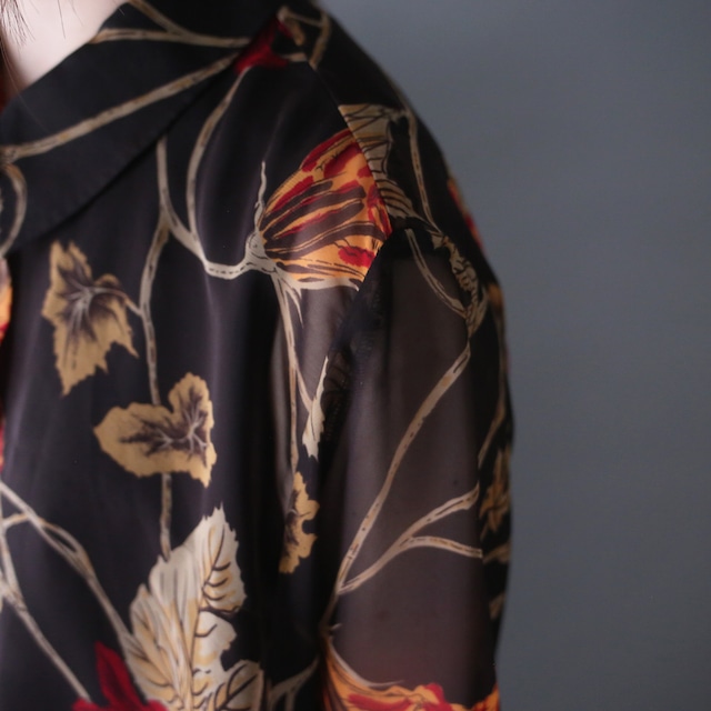 “和”motif loose silhouette flower see-through design shirt