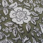 ブロックプリント生地【50cm単位】インド綿  花柄 カーキ×生成り #53610-GR1