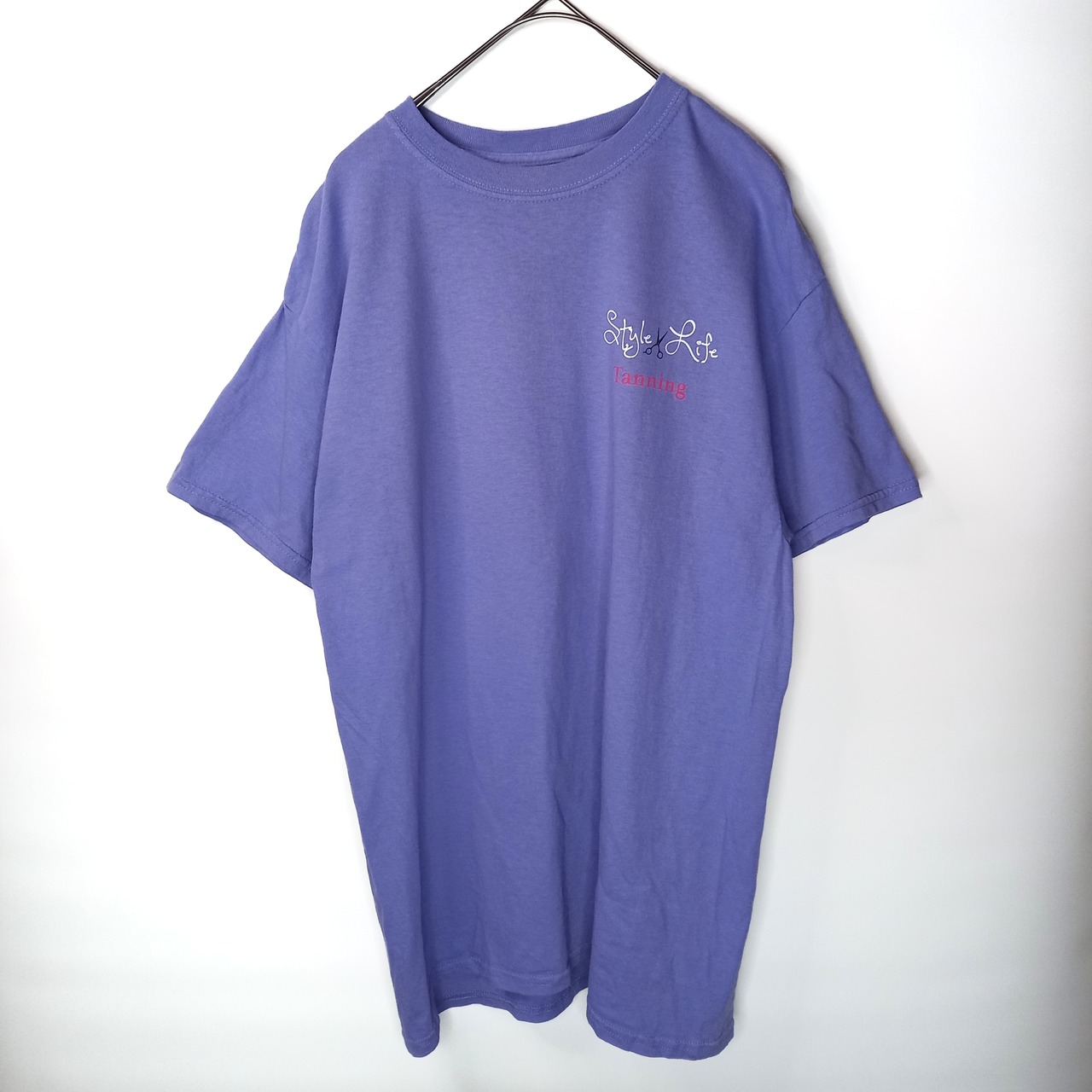 ノーブランド　クルーネック　プリントTシャツ　企業ロゴ　半袖　パープル