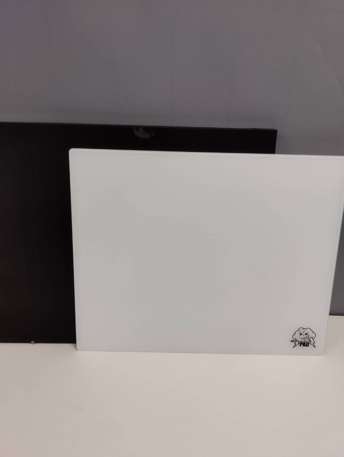 SkyPAD XL 3.0 ガラス製ゲーミングマウスパッド/ホワイト | 中古