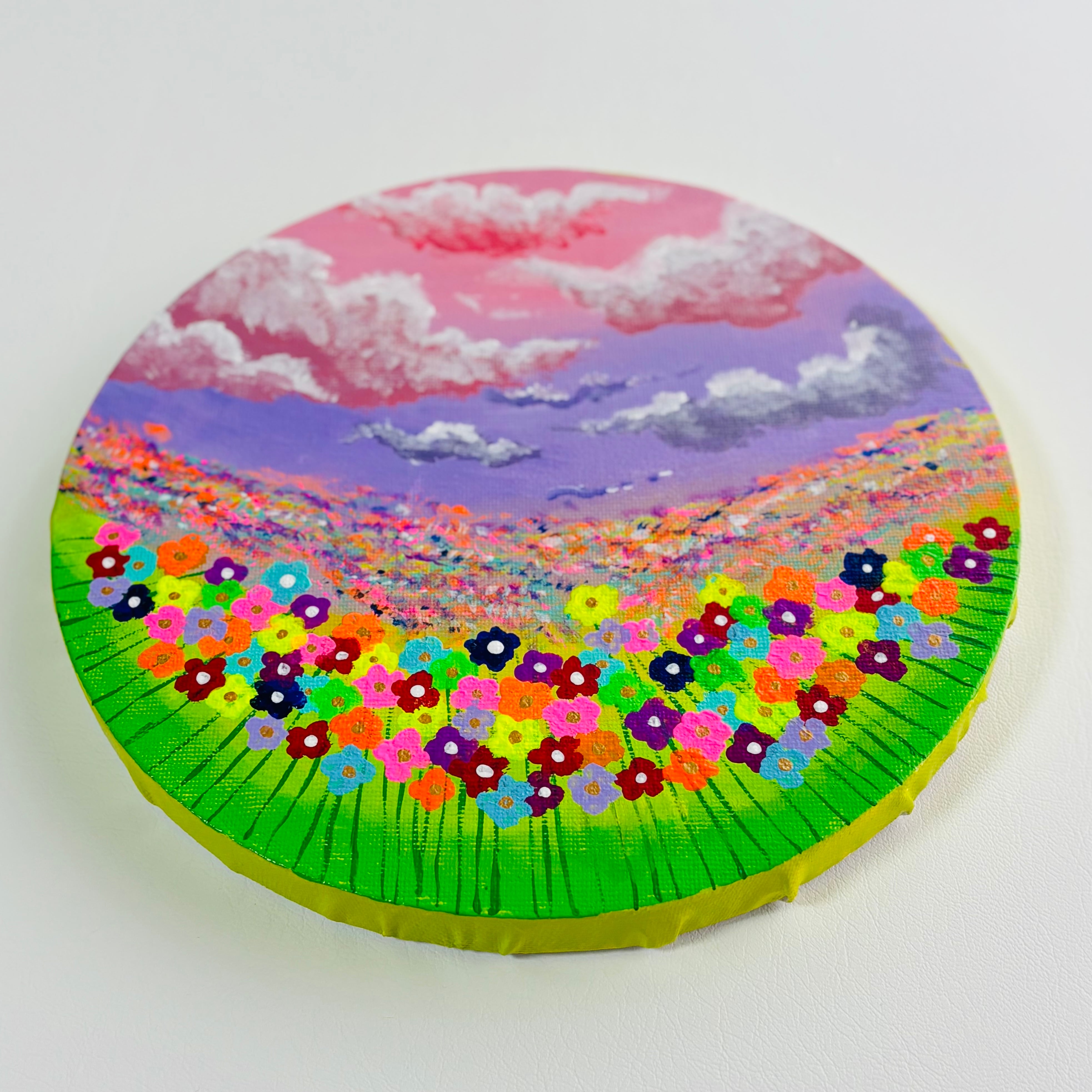 20cm丸】神秘的な空 花畑 キャンバスアート カラフル アクリル絵の具