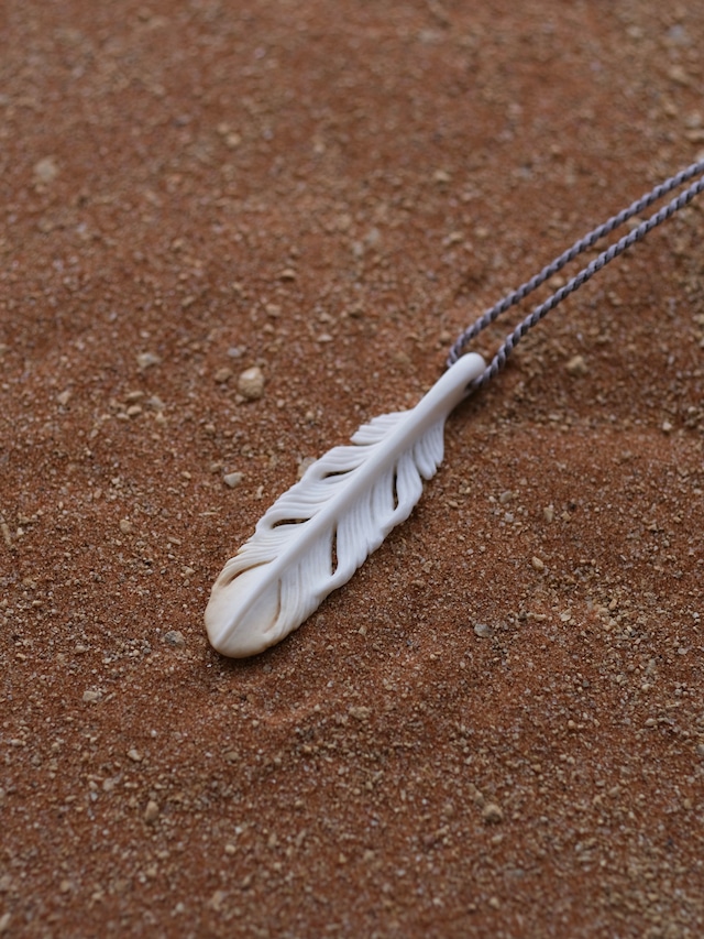 pendant (M) _ 010