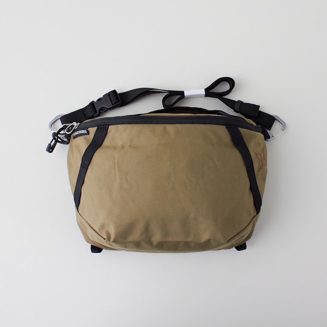 PaaGo WORKS パーゴワークス SWITCH XL  Dark Beige  スウィッチ XL メンズ・レディース ユーティリティバッグ Mサイズ