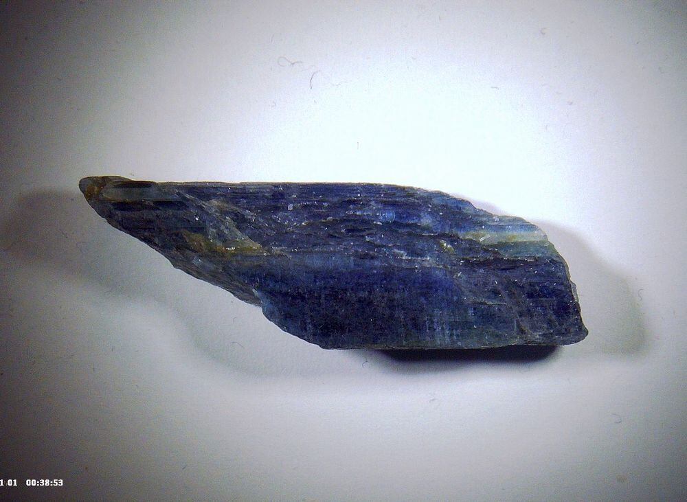 世界の原石:カイヤナイト 26.45ct:8846】非加熱 マダガスカル産 世界の原石:カイヤナイト 26.45ct:8846】非加熱 マダガスカル産