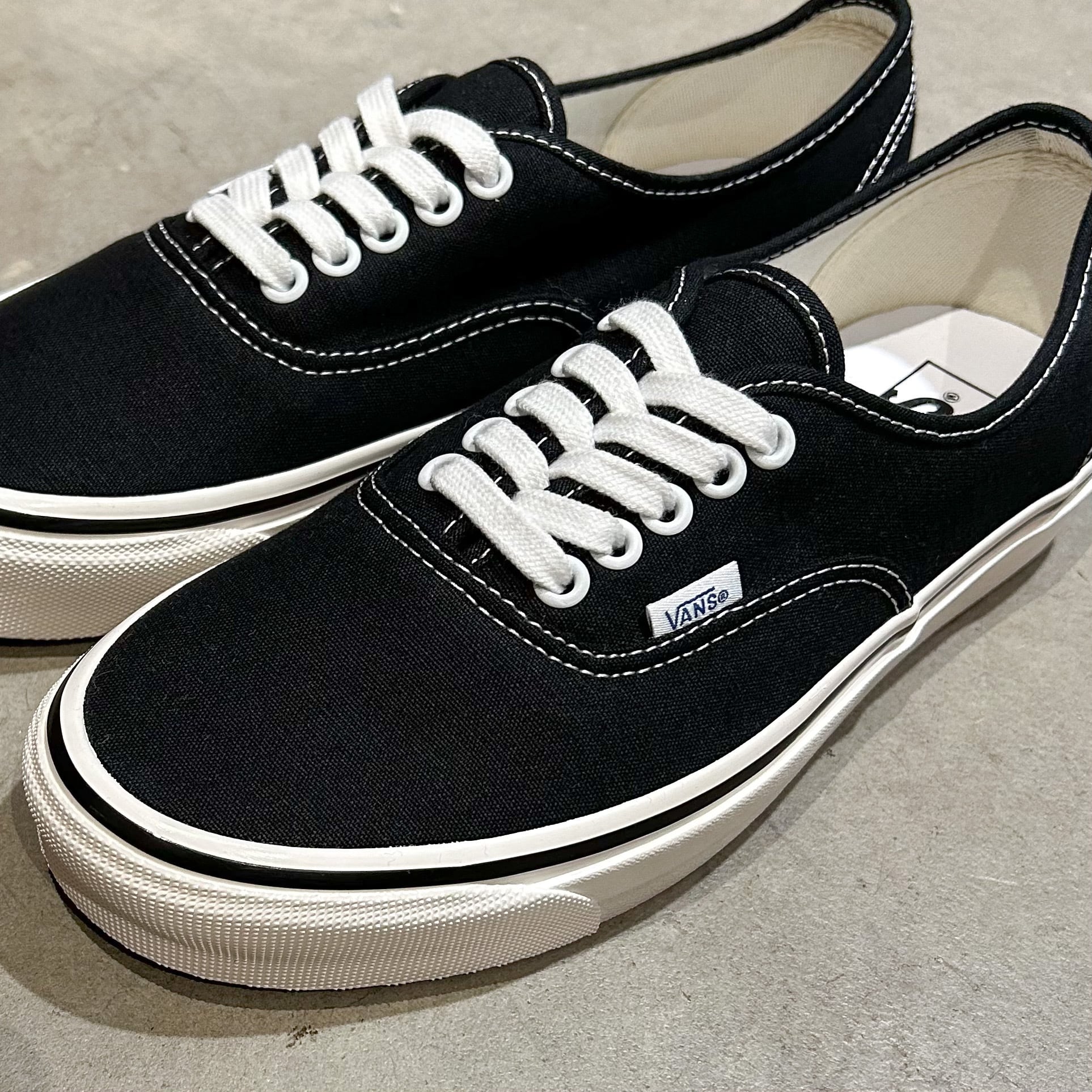 VANS Authentic 44 Dx 