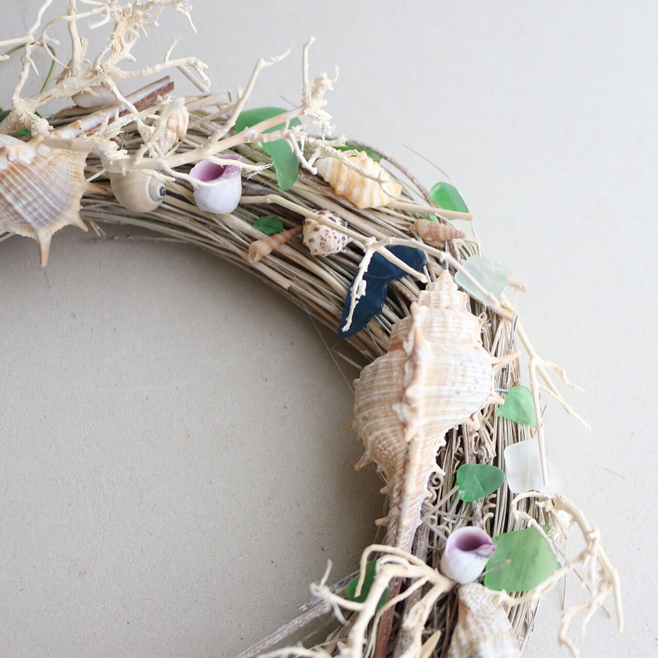 1点もの ・ 玄関ドアOK♪】貝殻とシーグラスの夏色リース H