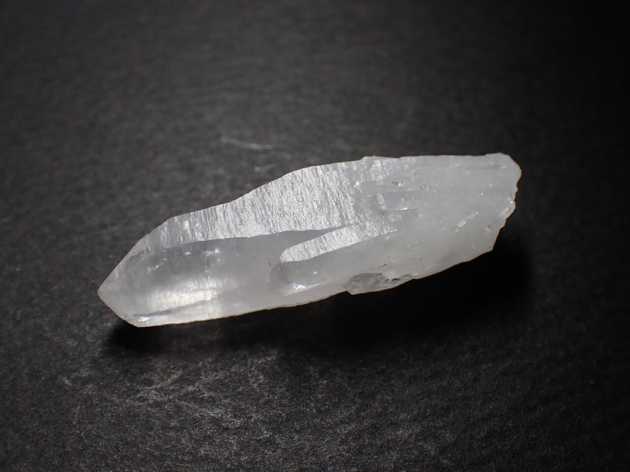 秋田県 尾去沢鉱山産 水晶/Quartz 原石 A-QRZ662 | 鉱物・天然石のお店