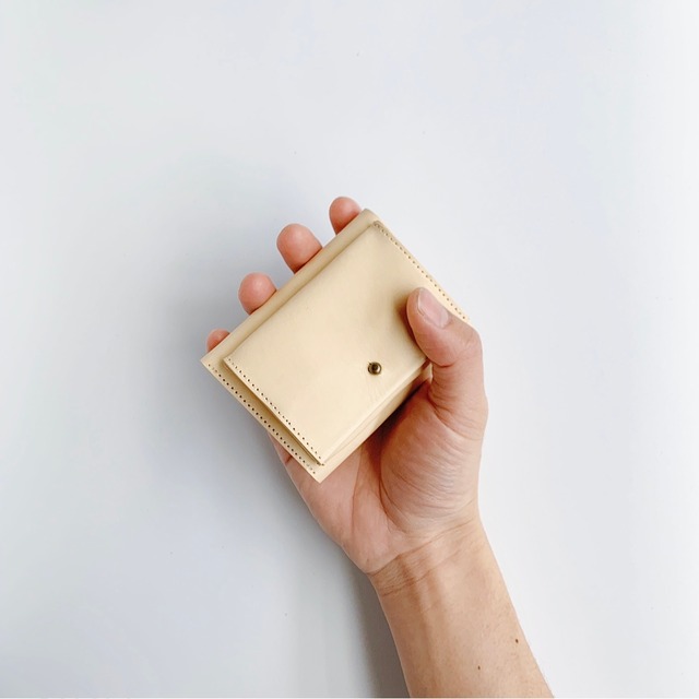 三つ折り財布　Trifold Wallet (Vegetable Tanned Leather)