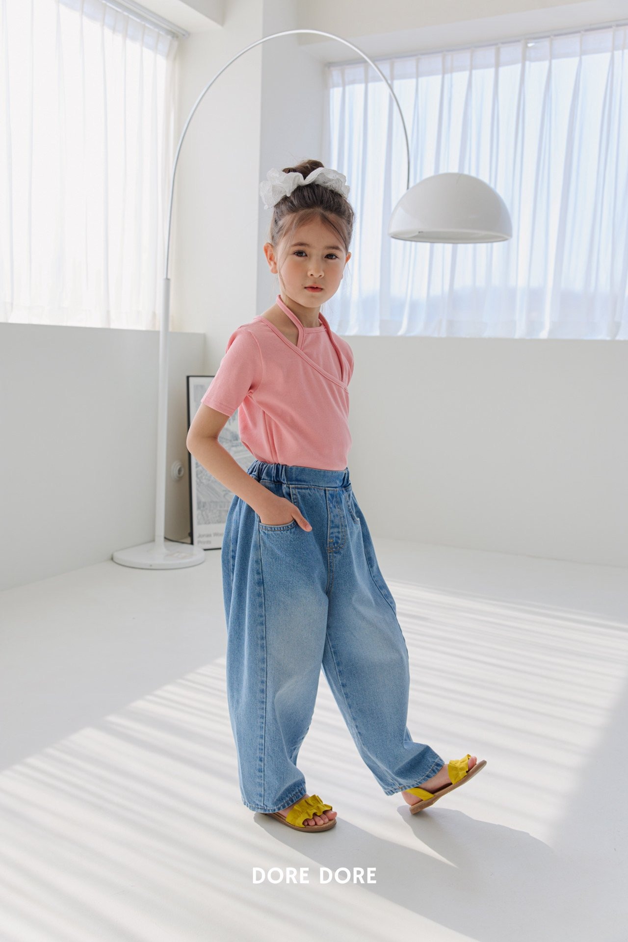 [DOREDORE] Asymmetrical halter neck top (17/19) / [도레도레] 언발홀터넥티 (17/19)