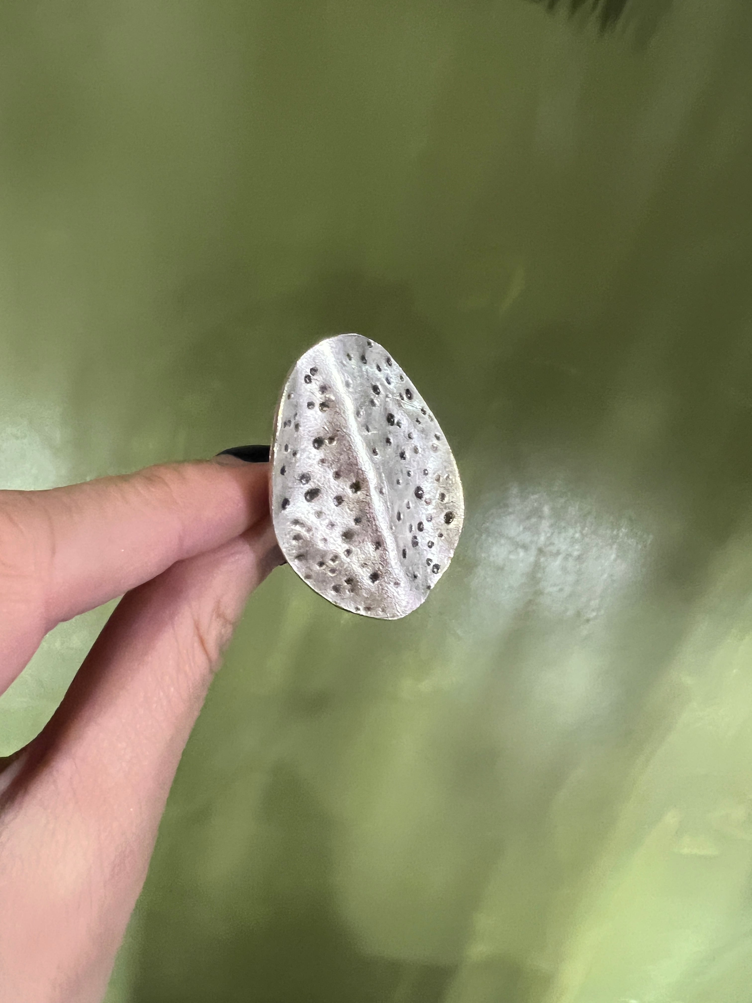 【約13号〜サイズ調節可能】Uzbekistan designer's handmade silver ring