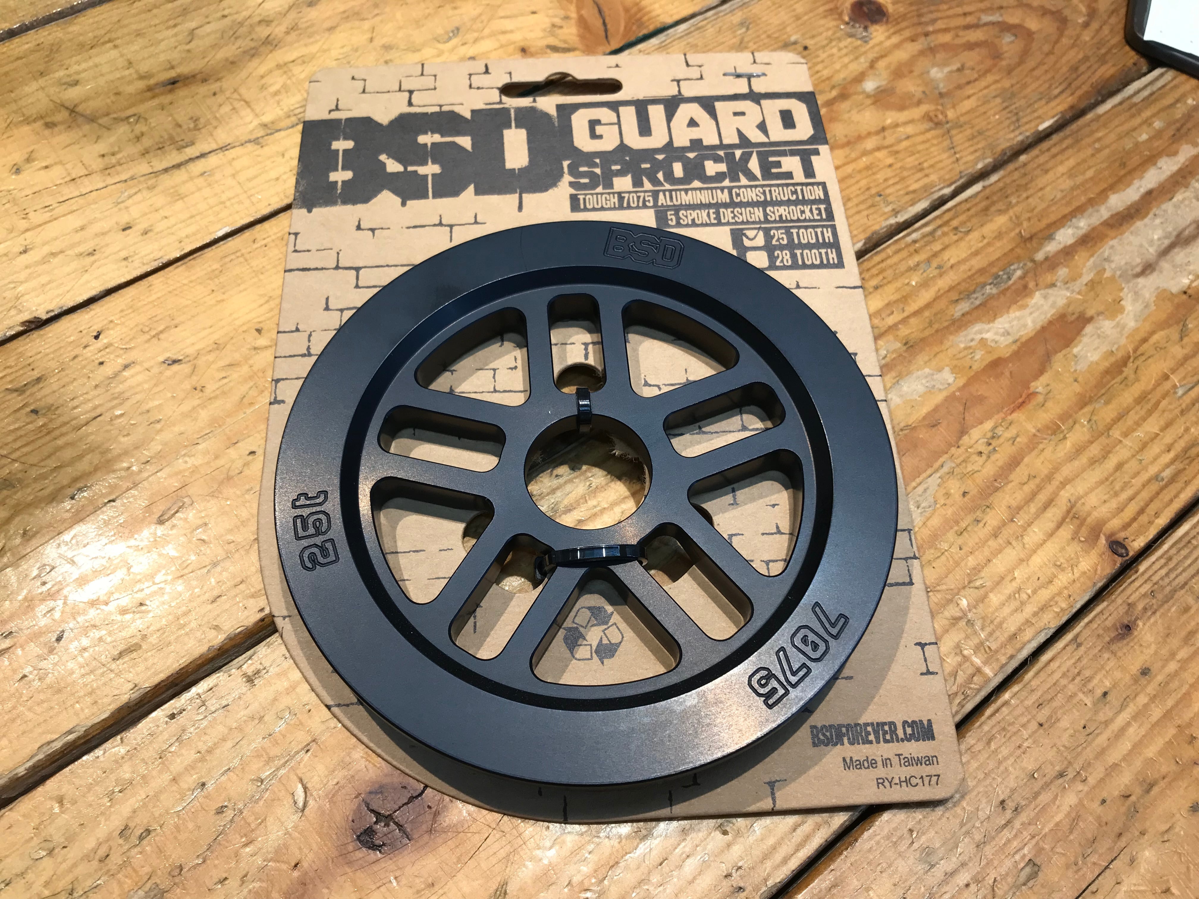 CULT CREW FRONT MATCH V2 WHEEL W/GURDS+WRENCH | bmxshop