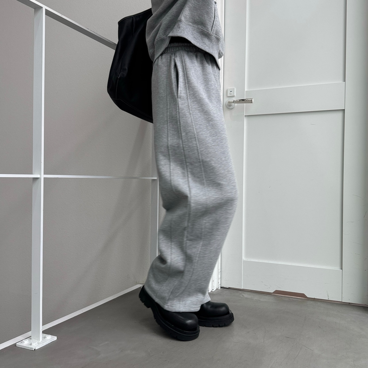 サイドパイピング裏起毛スウェットコクーンPT/グレー