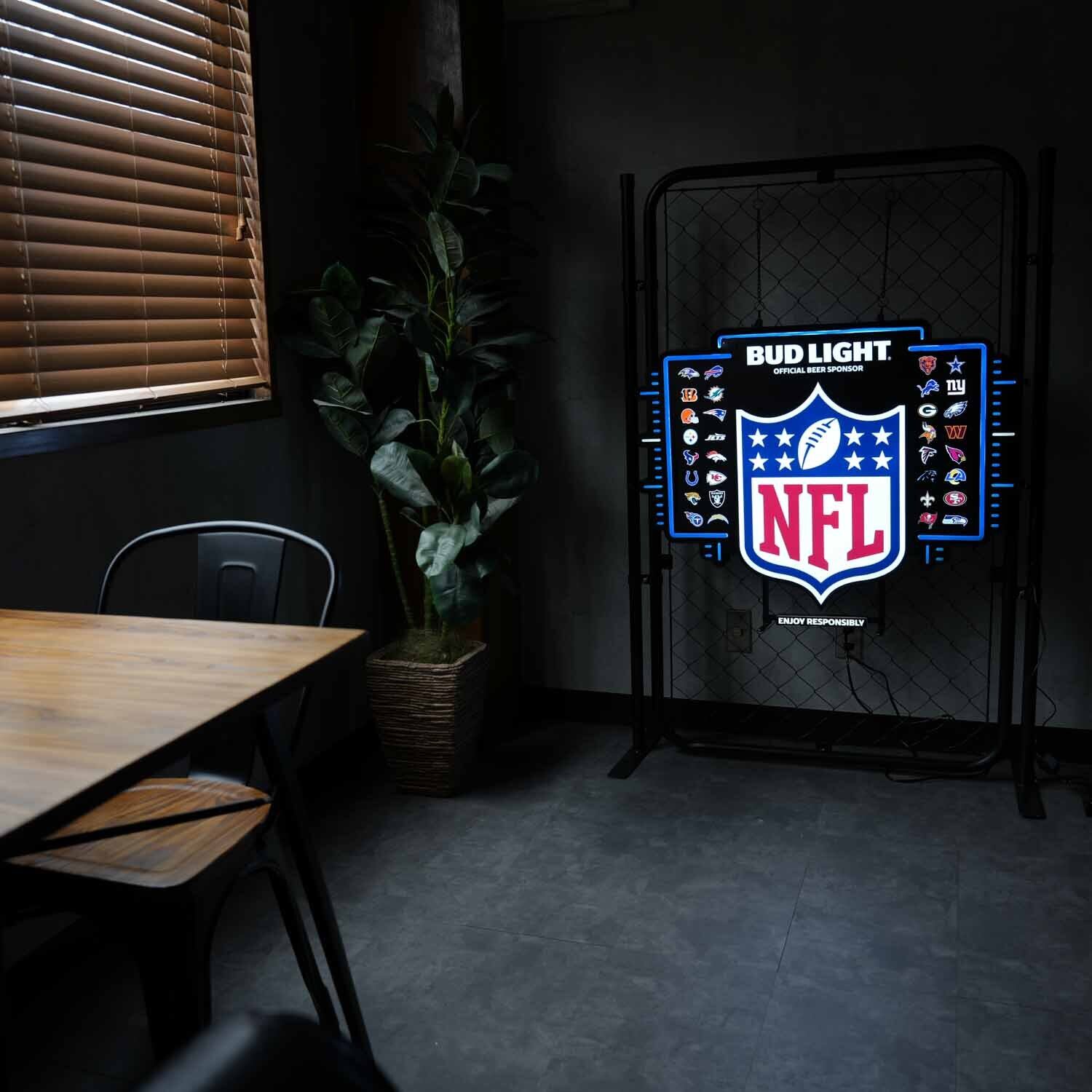 US直輸入 大サイズ オフィシャルネオンサイン NFL × BUD LIGHT 2025