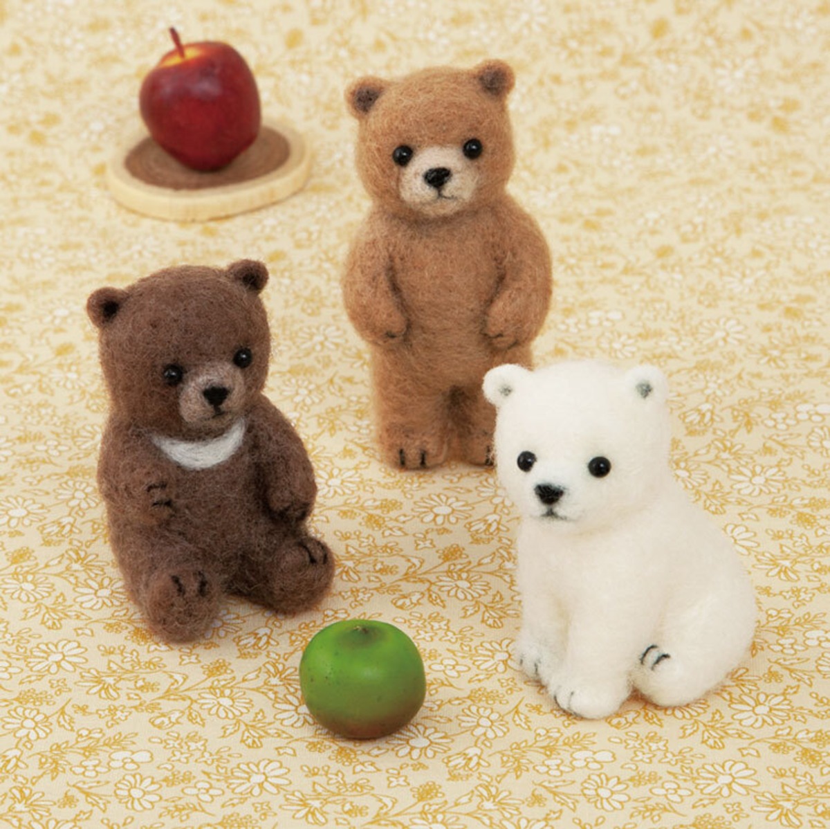仲良しクマの赤ちゃん 手作りキット（白熊・茶くま・ツキノワグマ 
