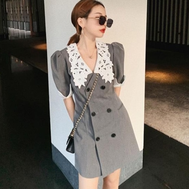 ワンピース レディース 送料無料 シャツワンピース フレア ミニ丈 タイト ボディコンシャス Vネック レース襟 丸首 パフスリーブ オーバーショルダー パワーショルダー バルーンスリーブ バブルスリーブ ランタンスリーブ ボリューム袖 半袖 バックリボン レースアップ 切り替えデザイン 黒色 ブラック 花柄 小柄 小花柄 ハイウエスト 体型カバー 脚長 二の腕カバー 華奢見え ゆったり フリーサイズ かわいい 可愛い メルヘン ガーリー キュート こなれ感 抜け感 ロリータ 春服 夏服 普段使い デート