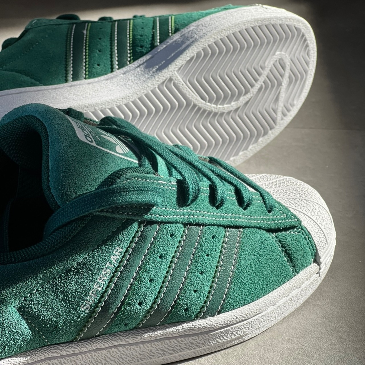 Adidas skateboarding "super star"