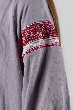 ウクライナ刺繍ヴィシヴァンカ　手刺繍　レディース・フリーサイズ