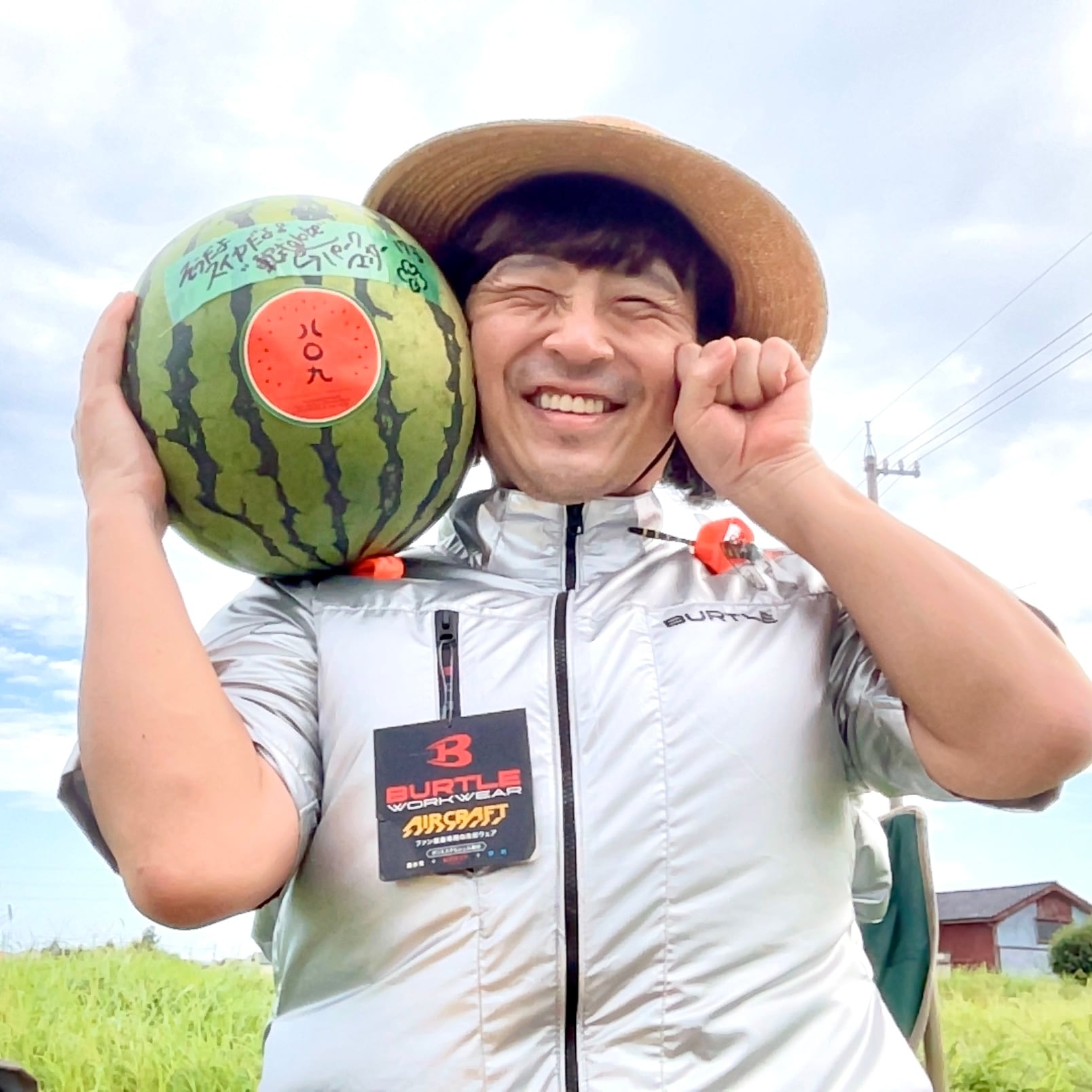 ジャンボ:パークスイカー 17号 (8.4kg)