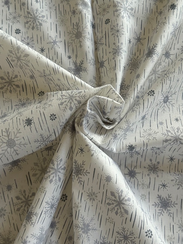 USA コットンファブリック Timeless Treasures マカロン柄 ブラック×マルチカラー カルトナージュ