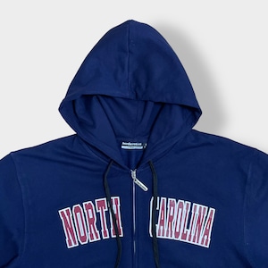 【hoodiebuddie】イヤホン付き カレッジ ノースカロライナ大学 ジップアップパーカー North Carolina アーチロゴ フルジップ フーディー L US古着