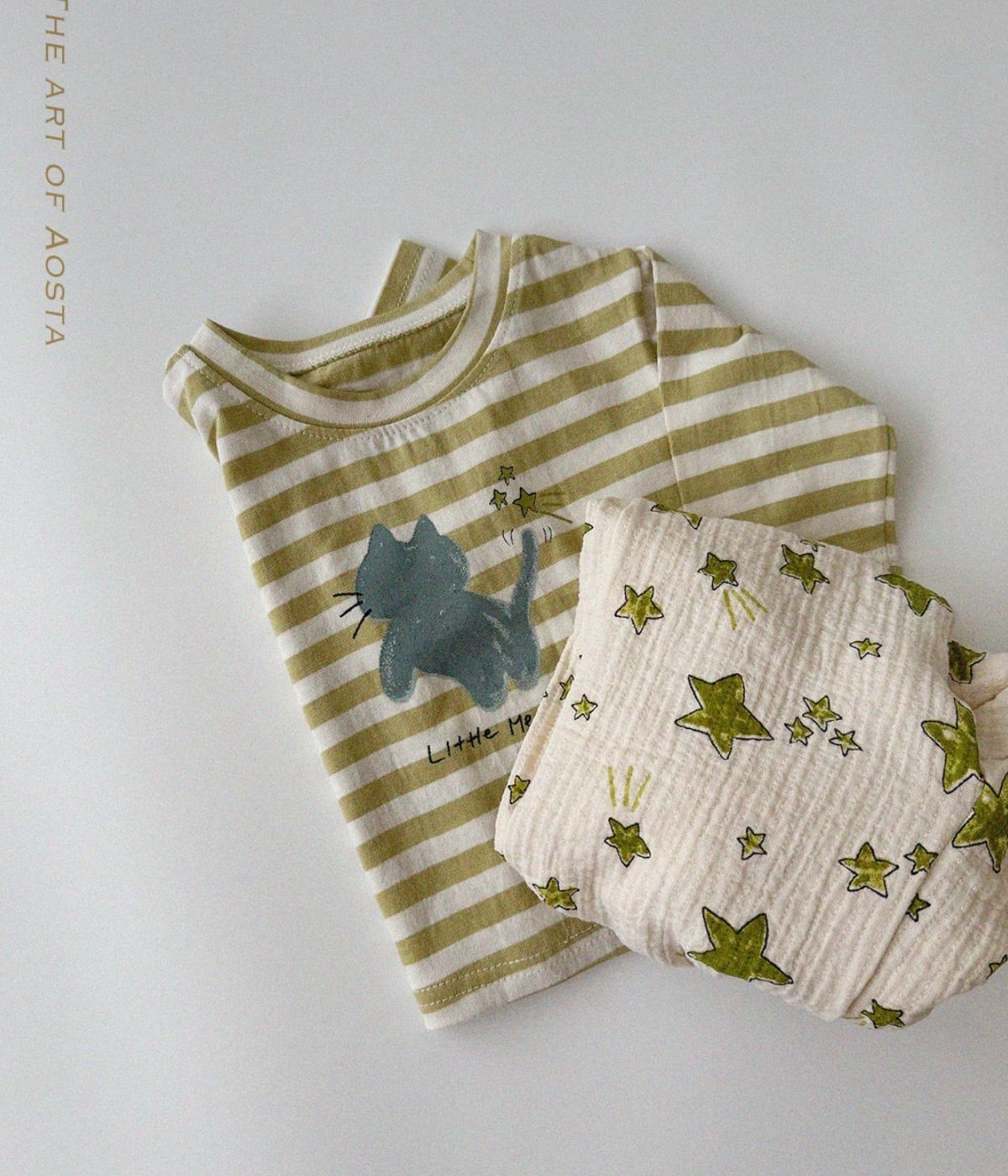 送料無料【予約】/ にゃんにゃんTシャツ / aosta